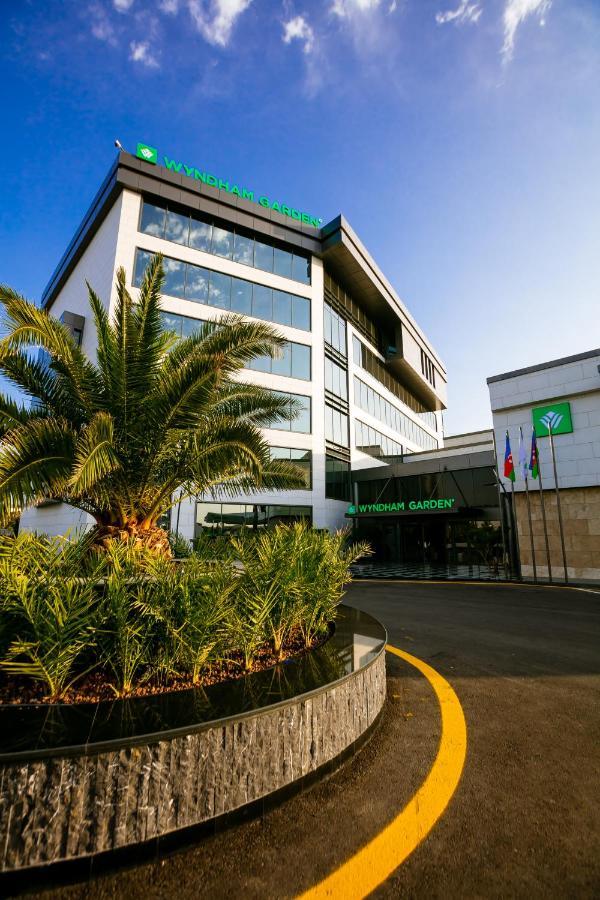 Отель Wyndham Garden Баку Экстерьер фото