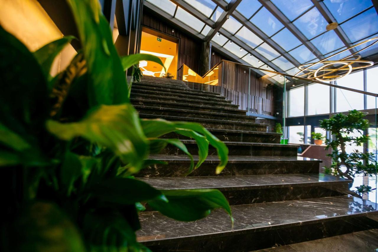 Отель Wyndham Garden Баку Экстерьер фото