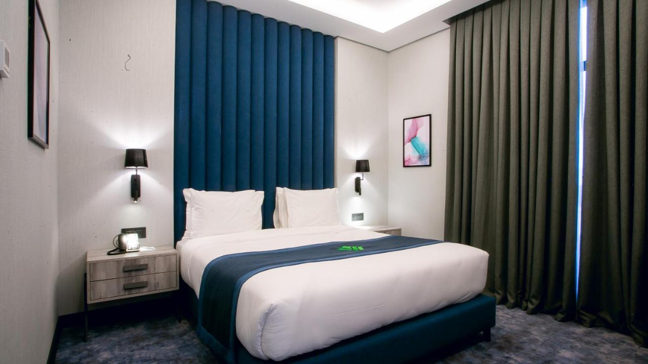 Отель Wyndham Garden Баку Экстерьер фото