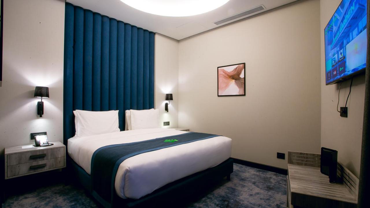 Отель Wyndham Garden Баку Экстерьер фото