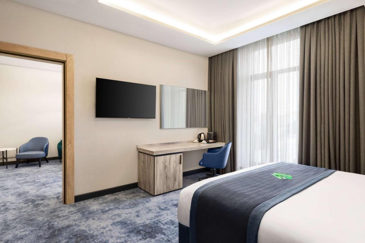 Отель Wyndham Garden Баку Экстерьер фото