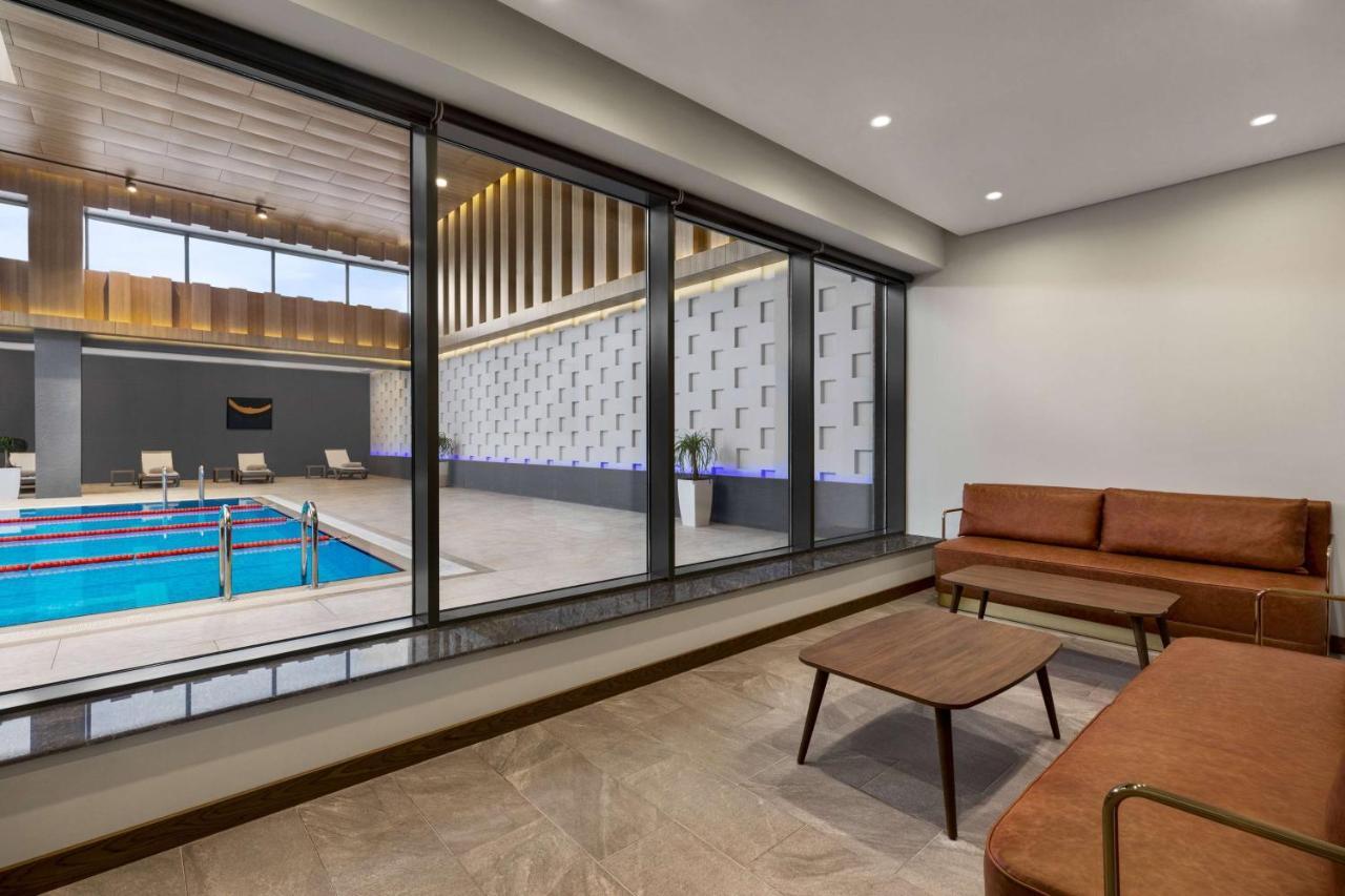 Отель Wyndham Garden Баку Экстерьер фото