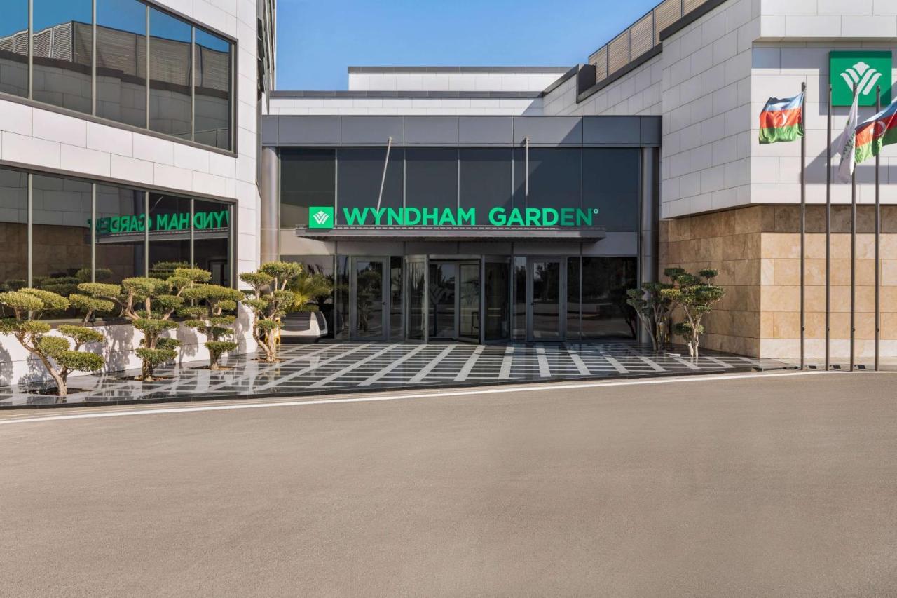 Отель Wyndham Garden Баку Экстерьер фото
